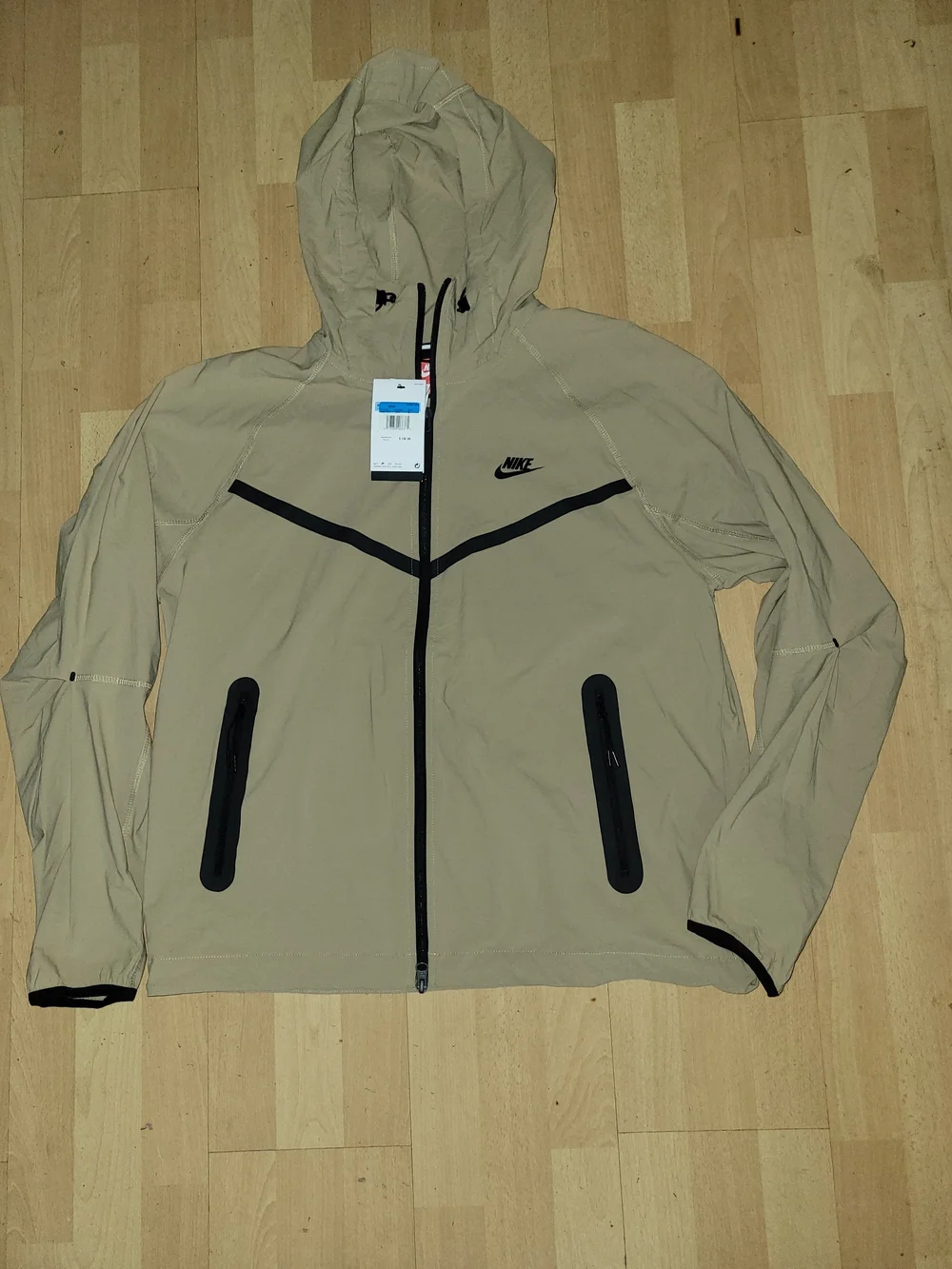 Nike Men’s Hooded Windbreaker Jacket in Tan with Black Accents